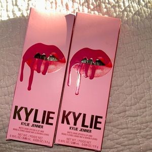 Kylie Jenner 808 Matte liquid lipstick & lip liner brand new sold as a set.